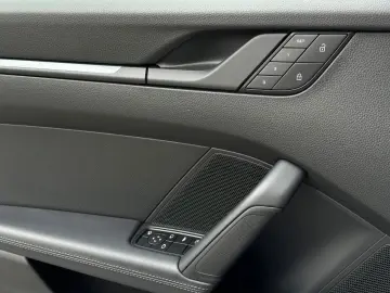 PORSCHE 992 911 Carrera Cabriolet BOSE Sitzbelüftung SHZ