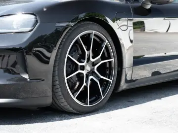 PORSCHE Taycan 4 Performancebatterie Plus Sport Chrono P
