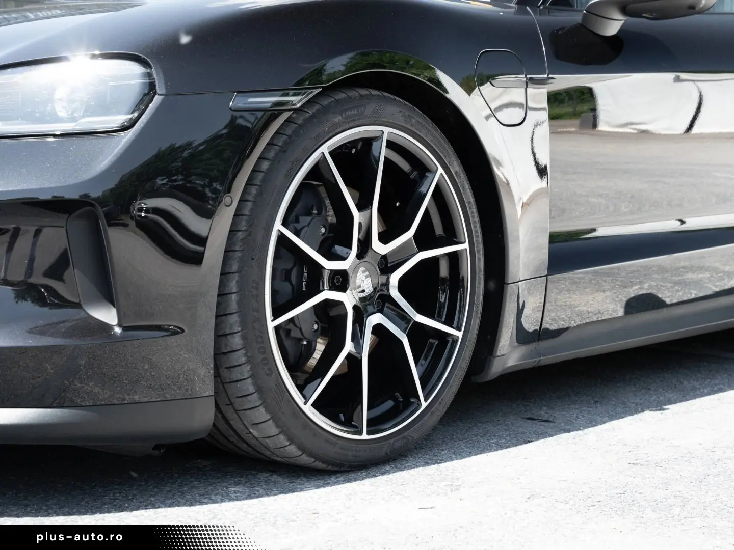 PORSCHE Taycan 4 Performancebatterie Plus Sport Chrono P