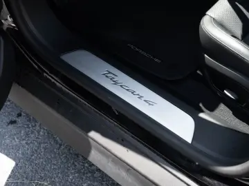 PORSCHE Taycan 4 Performancebatterie Plus Sport Chrono P