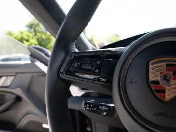 PORSCHE Taycan 4 Performancebatterie Plus Sport Chrono P