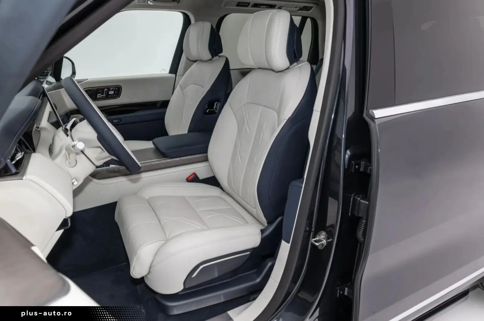 Zeekr 9X Max 2.0T 55 kWh (898 CP) Plug-in Hybrid 4WD 2025