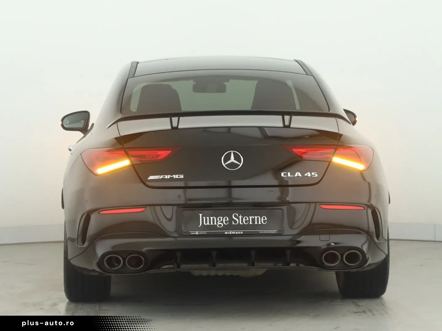 MERCEDES-BENZ CLA 45 AMG 4M   Panorama Memory Burmester MBUX