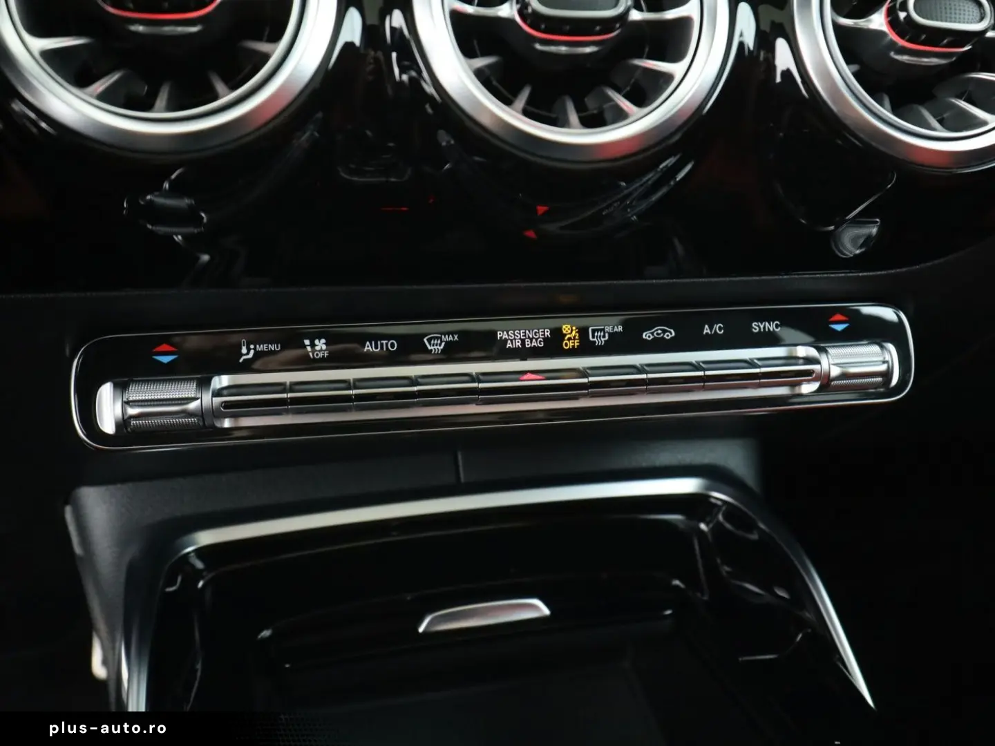 MERCEDES-BENZ CLA 45 AMG 4M   Panorama Memory Burmester MBUX