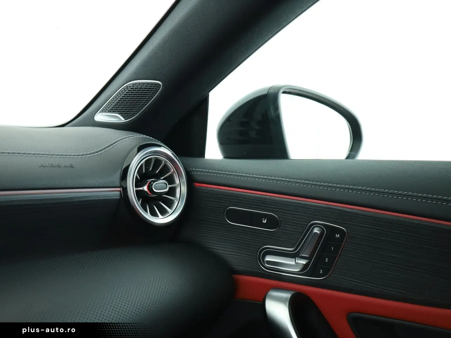 MERCEDES-BENZ CLA 45 AMG 4M   Panorama Memory Burmester MBUX