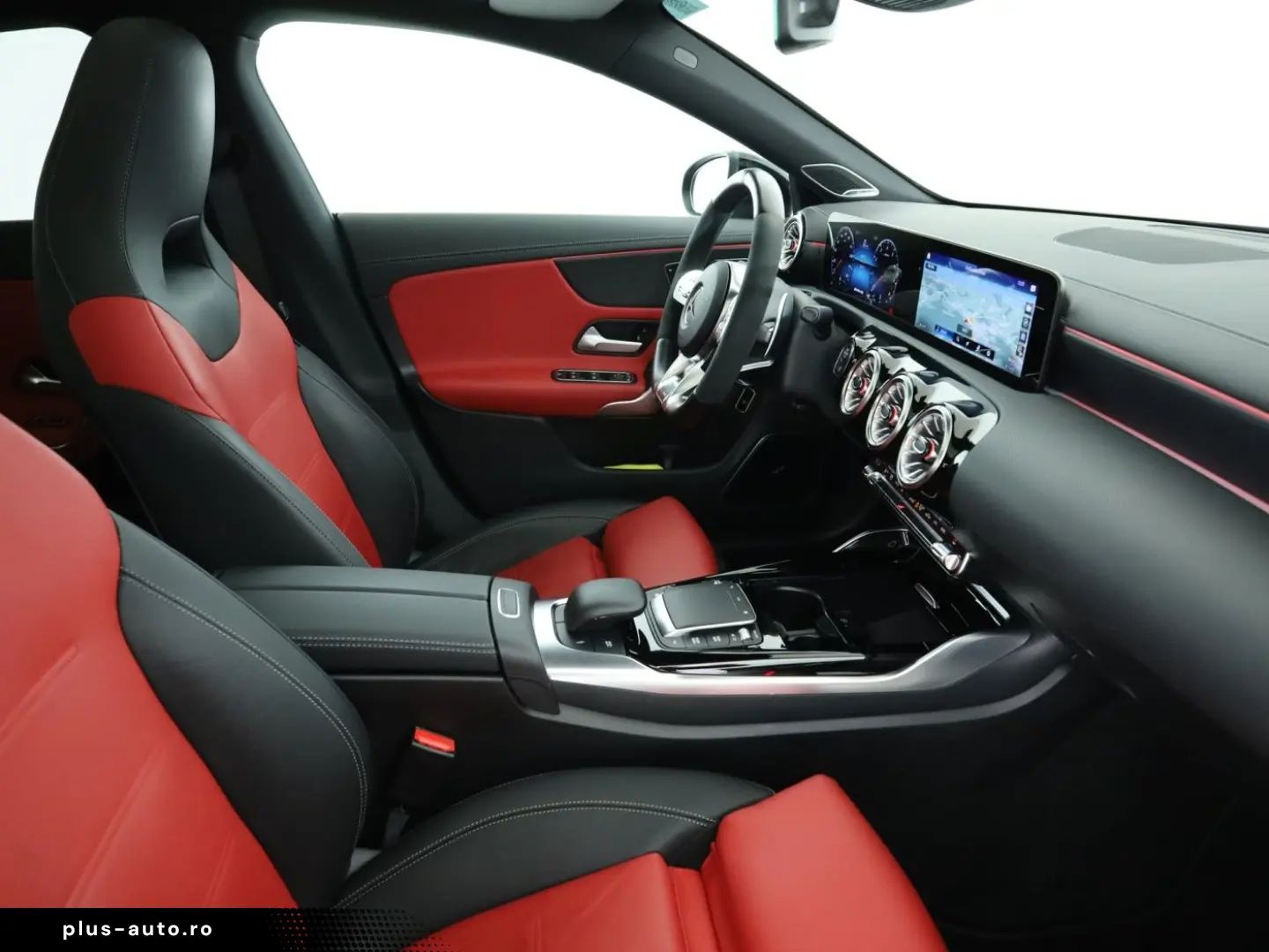MERCEDES-BENZ CLA 45 AMG 4M   Panorama Memory Burmester MBUX