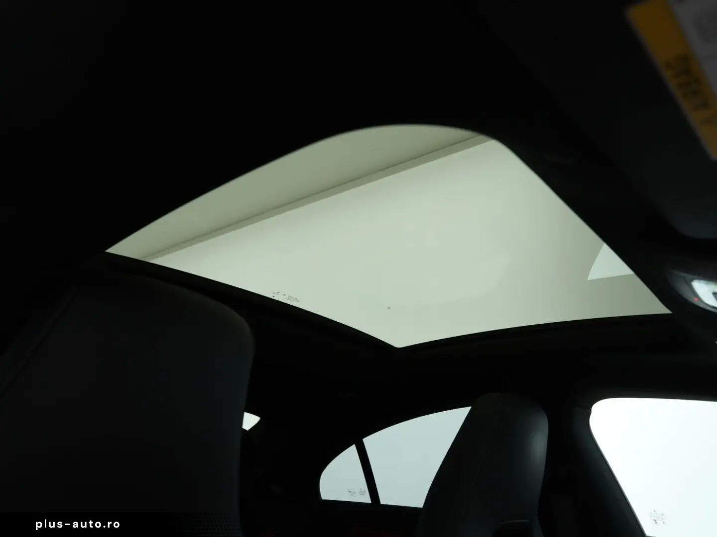 MERCEDES-BENZ CLA 45 AMG 4M   Panorama Memory Burmester MBUX