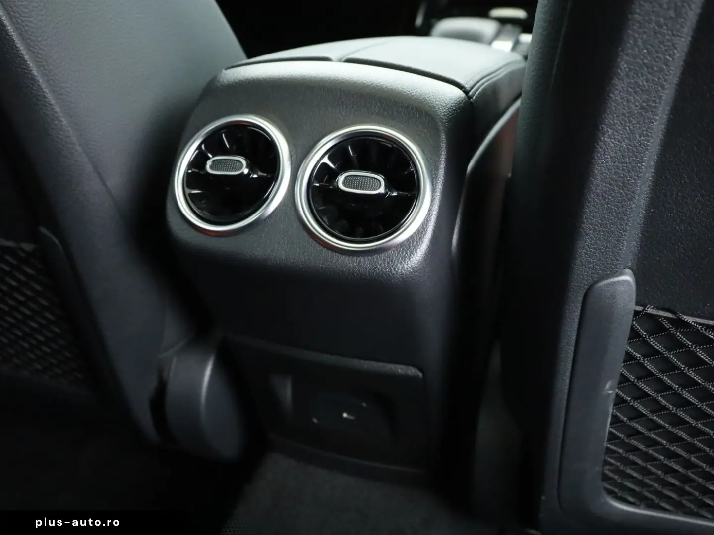 MERCEDES-BENZ CLA 45 AMG 4M   Panorama Memory Burmester MBUX