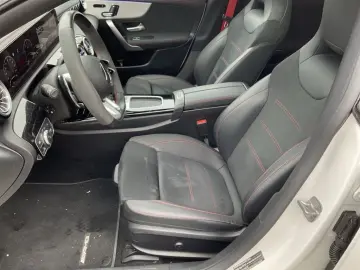MERCEDES-BENZ AMG CLA 35 4MATIC Coupé PANO MULTI BUR…