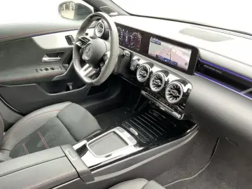 MERCEDES-BENZ AMG CLA 35 4MATIC Coupé PANO MULTI BUR…