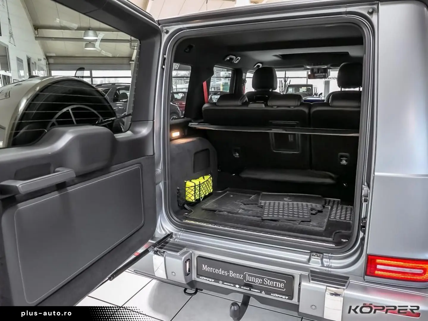 MERCEDES-BENZ G-Class 2023 — imagine 10
