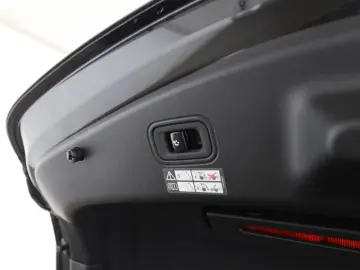 MERCEDES-BENZ CLE 300 e AMG Premium  HUD. Pano 360
