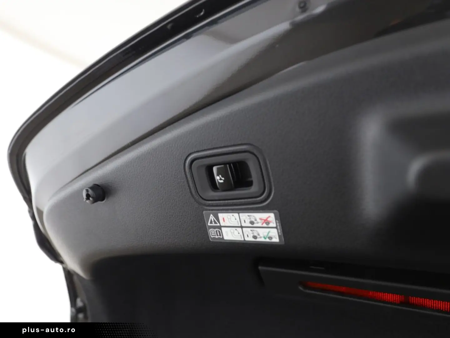 MERCEDES-BENZ CLE 300 e AMG Premium  HUD. Pano 360