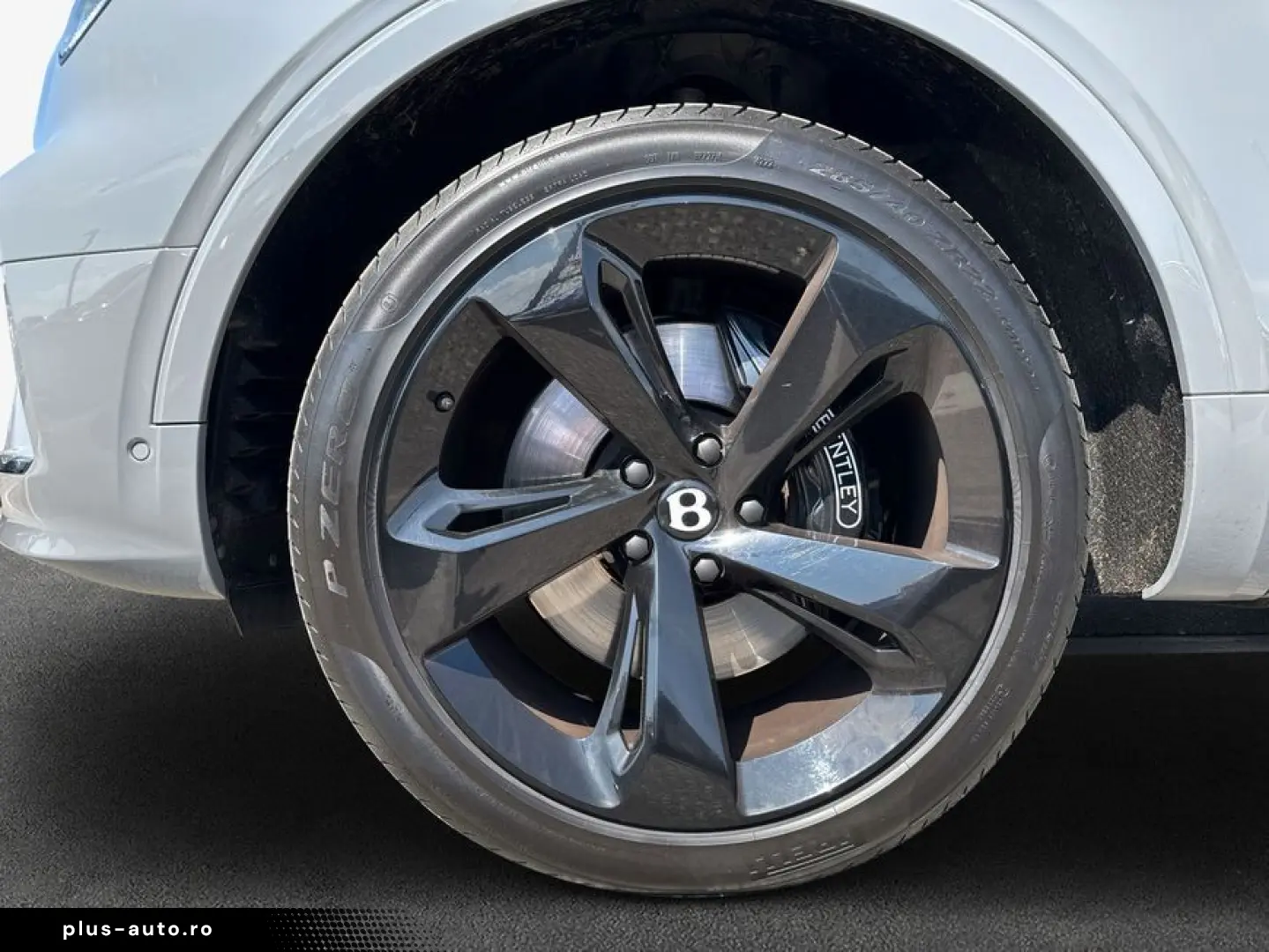 BENTLEY New Bentayga V8 Azure First Edition EWB