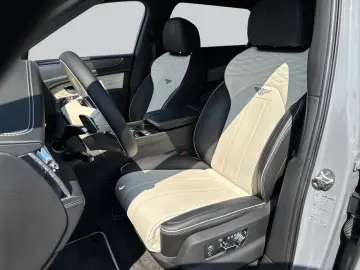 BENTLEY New Bentayga V8 Azure First Edition EWB