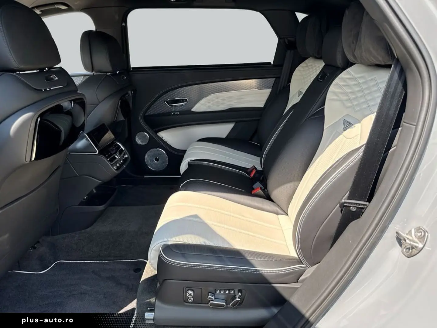 BENTLEY New Bentayga V8 Azure First Edition EWB