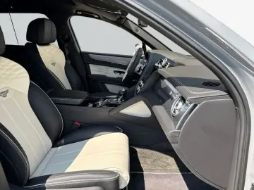 BENTLEY New Bentayga V8 Azure First Edition EWB