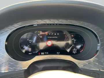 BENTLEY New Bentayga V8 Azure First Edition EWB