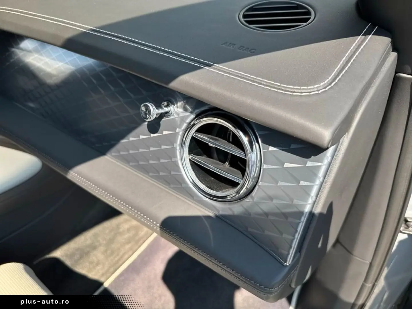 BENTLEY New Bentayga V8 Azure First Edition EWB