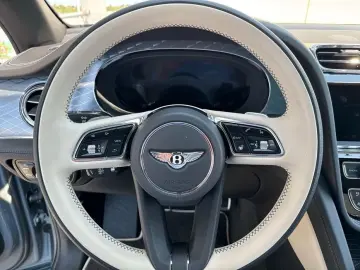 BENTLEY New Bentayga V8 Azure First Edition EWB