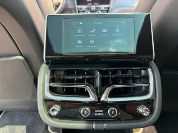 BENTLEY New Bentayga V8 Azure First Edition EWB
