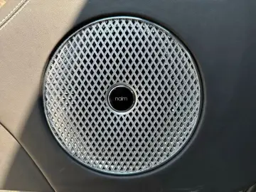 BENTLEY New Bentayga V8 Azure First Edition EWB