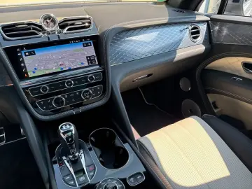 BENTLEY New Bentayga V8 Azure First Edition EWB