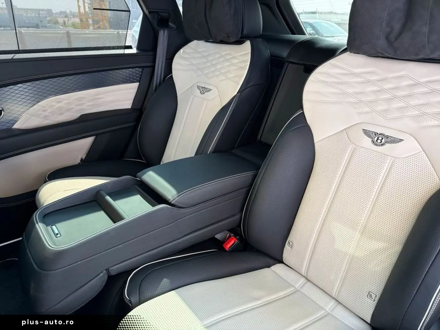 BENTLEY New Bentayga V8 Azure First Edition EWB