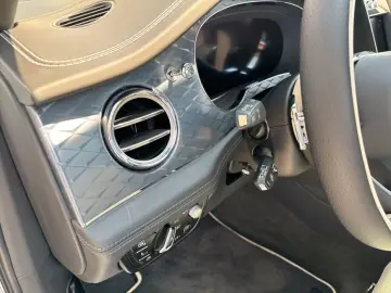 BENTLEY New Bentayga V8 Azure First Edition EWB