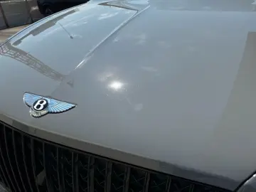 BENTLEY New Bentayga V8 Azure First Edition EWB