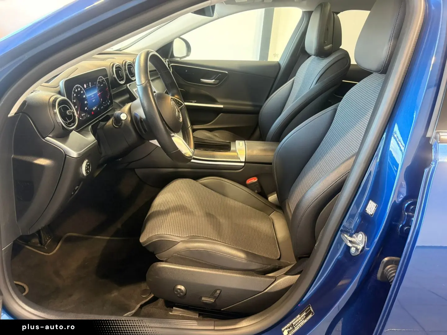 MERCEDES-BENZ C 300 d Avantgarde  4Matic ACC Pano LED