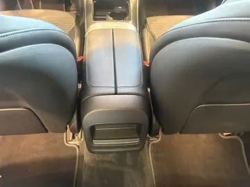 MERCEDES-BENZ C 300 d Avantgarde  4Matic ACC Pano LED