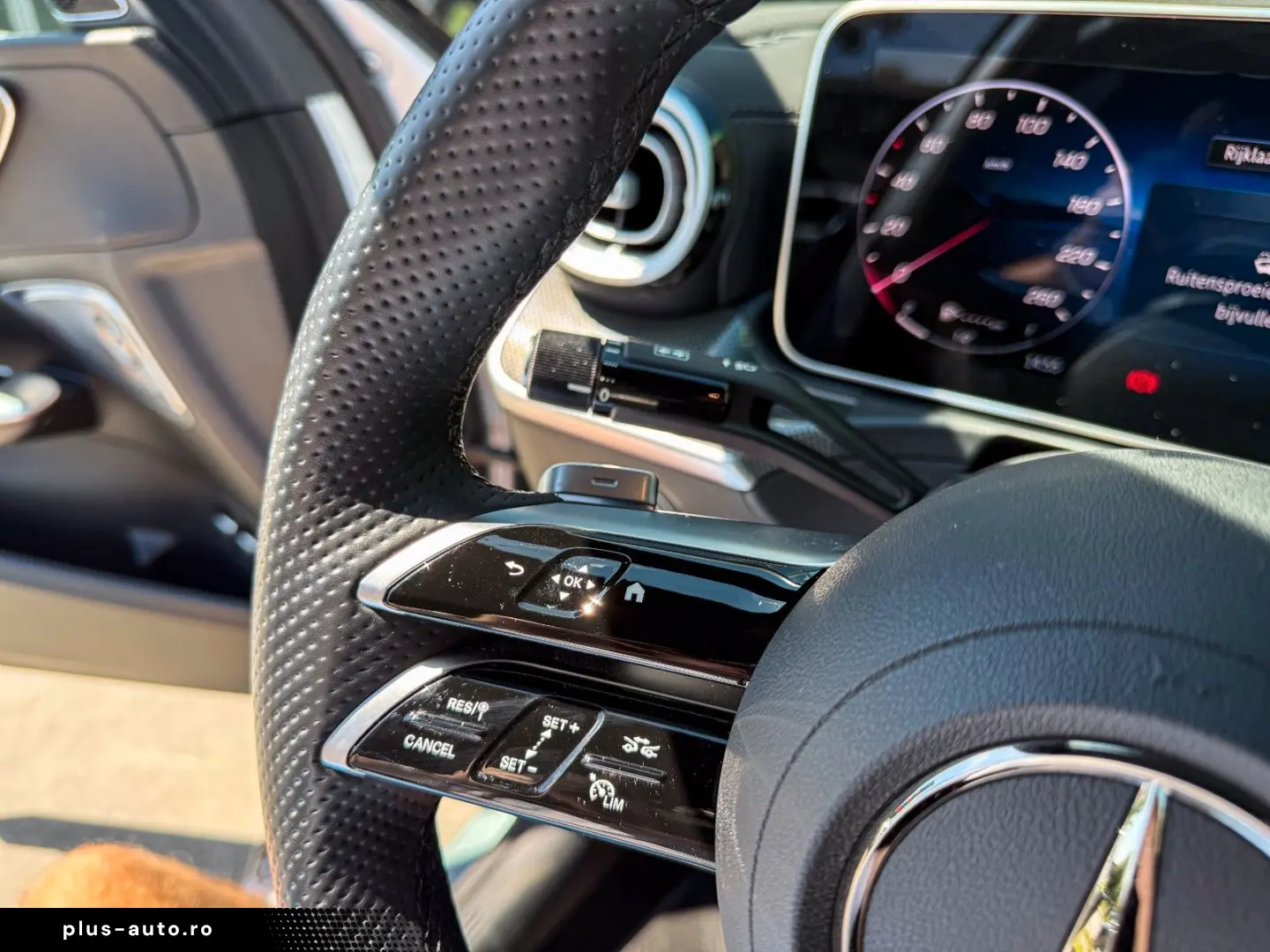 MERCEDES-BENZ C 300 C Limousine C 300 e 4Matic