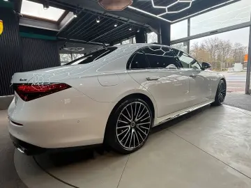 MERCEDES-BENZ S 450 d 4M PREM CHAUFFEUR-PAKET TV HUP…
