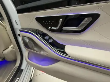 MERCEDES-BENZ S 450 d 4M PREM CHAUFFEUR-PAKET TV HUP…