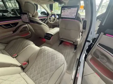 MERCEDES-BENZ S 450 d 4M PREM CHAUFFEUR-PAKET TV HUP…