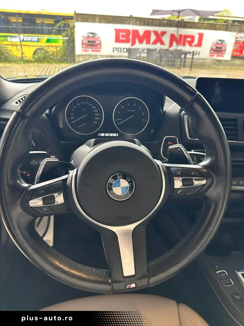 BMW M235