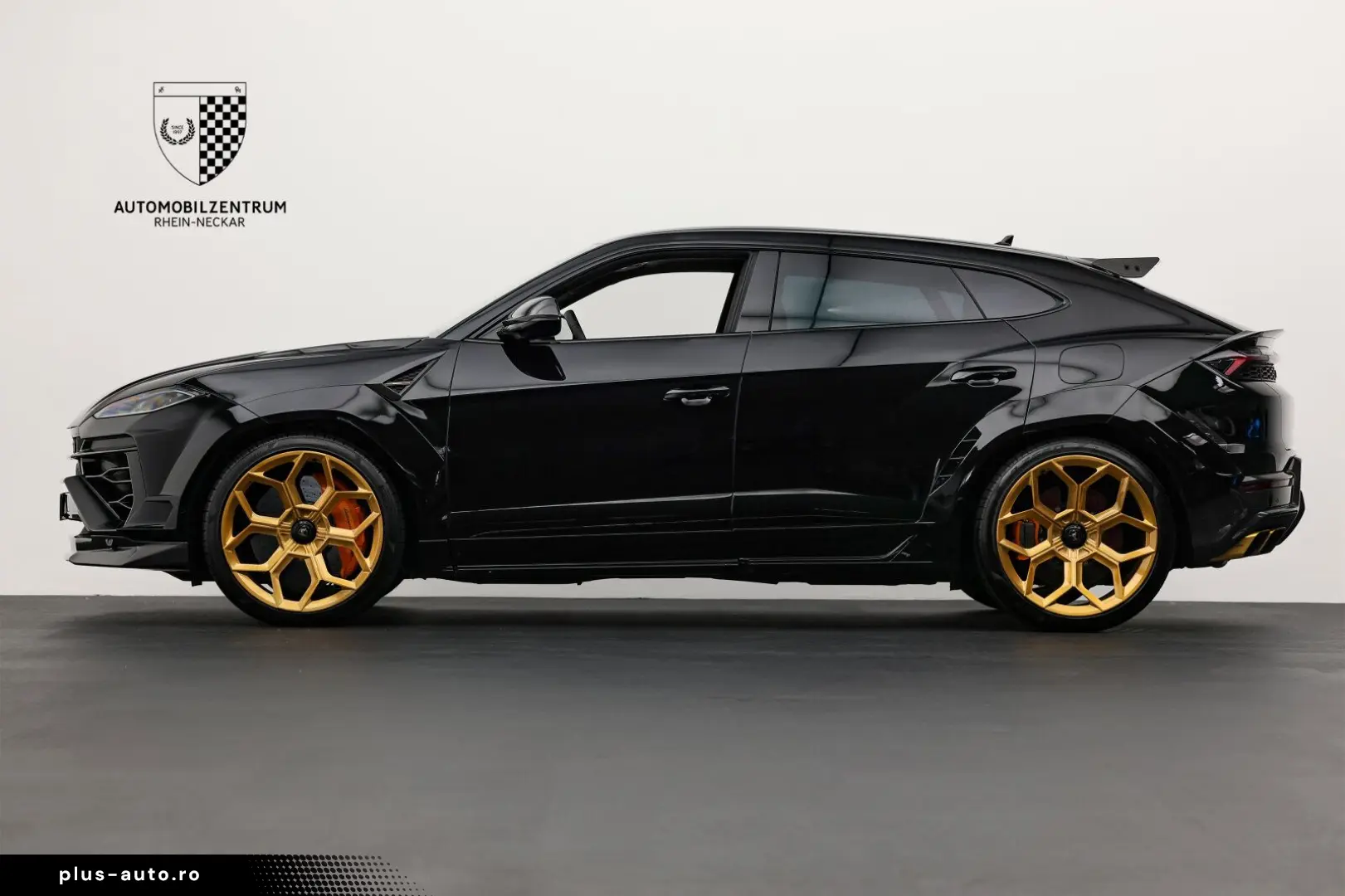 LAMBORGHINI Urus SE NOVITEC - LIVRARE RAPIDA!