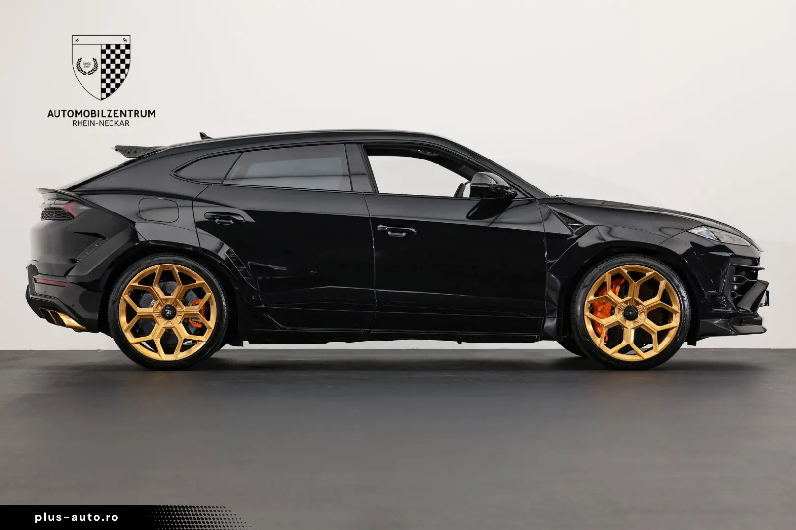 LAMBORGHINI Urus SE NOVITEC - LIVRARE RAPIDA!