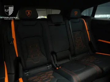 LAMBORGHINI Urus SE NOVITEC - LIVRARE RAPIDA!