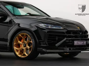 LAMBORGHINI Urus SE NOVITEC - LIVRARE RAPIDA!