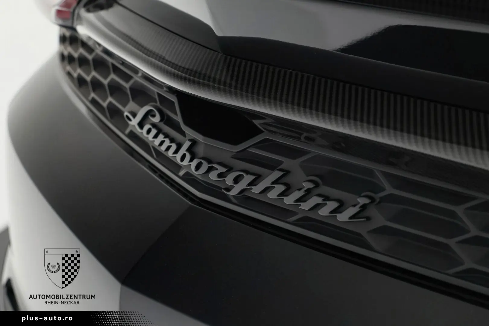 LAMBORGHINI Urus SE NOVITEC - LIVRARE RAPIDA!