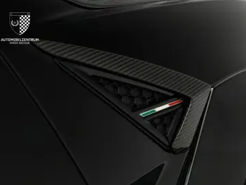 LAMBORGHINI Urus SE NOVITEC - LIVRARE RAPIDA!