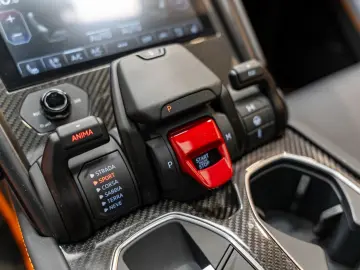 LAMBORGHINI Urus S Stoelmassage Hermes - LIVRARE RAPIDA!