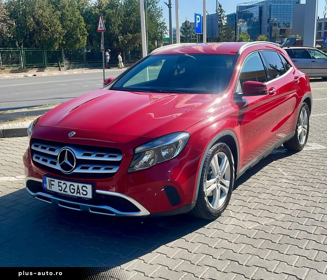 Mercedes-Benz GLA 220