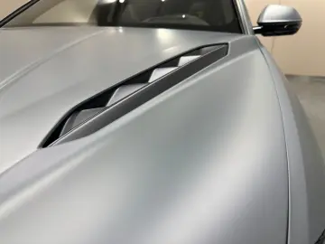 LAMBORGHINI Urus S - LIVRARE RAPIDA!