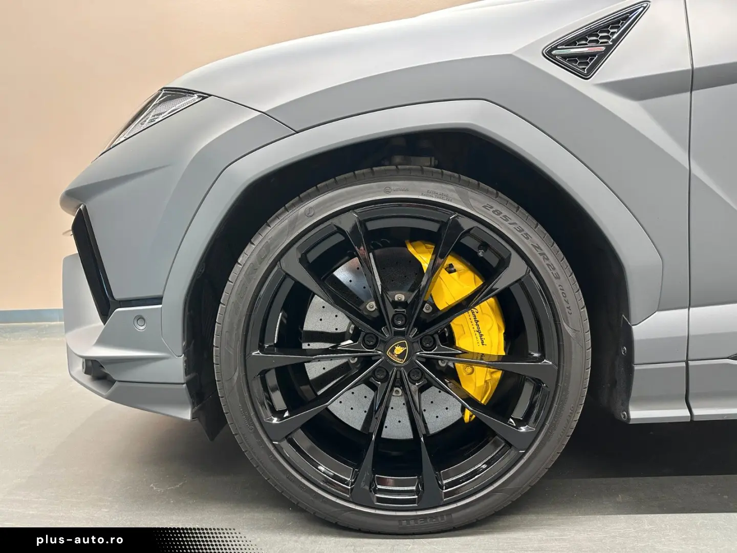 LAMBORGHINI Urus S - LIVRARE RAPIDA!