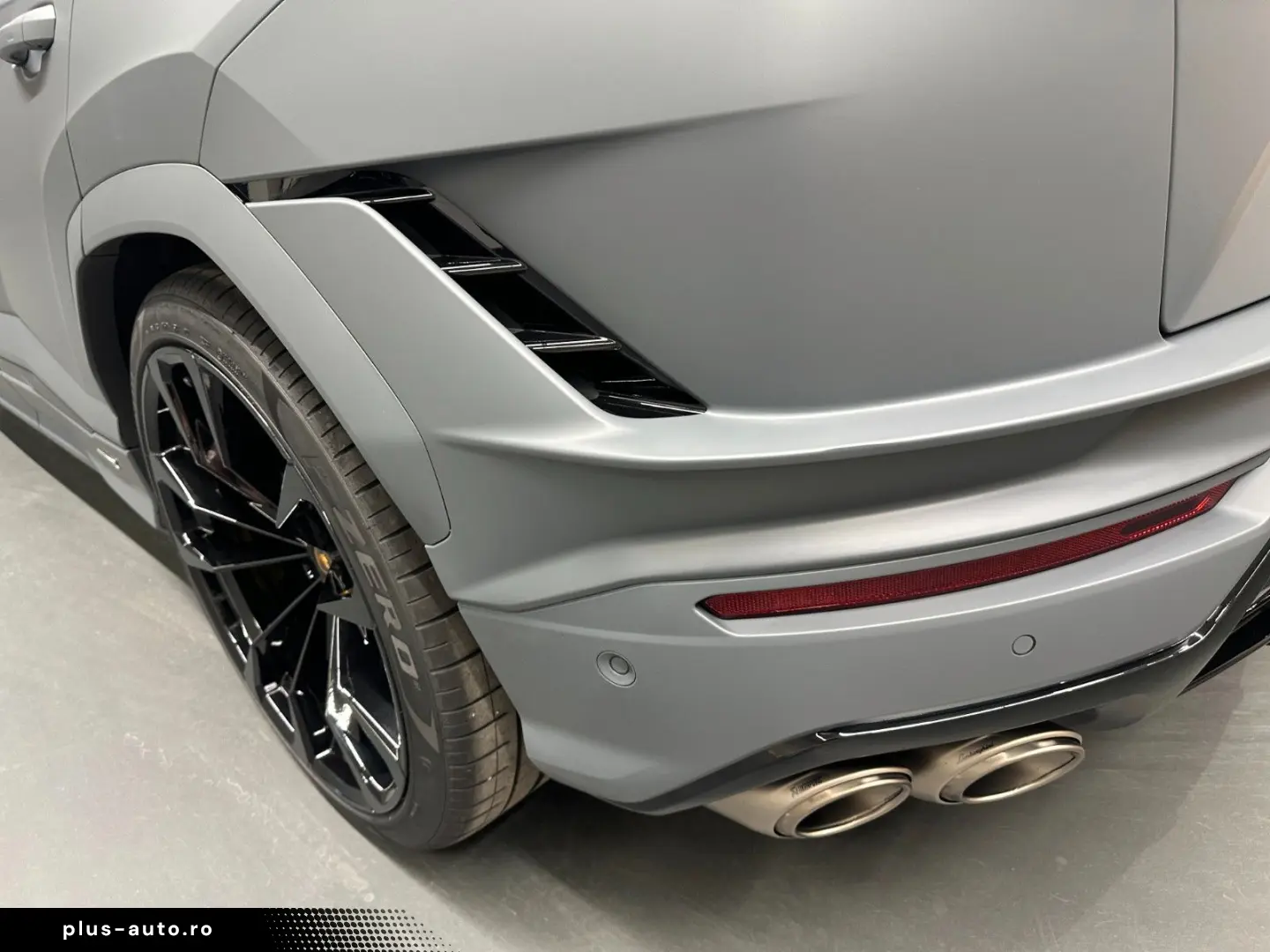 LAMBORGHINI Urus S - LIVRARE RAPIDA!