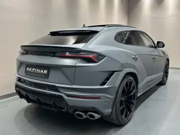 LAMBORGHINI Urus S - LIVRARE RAPIDA!