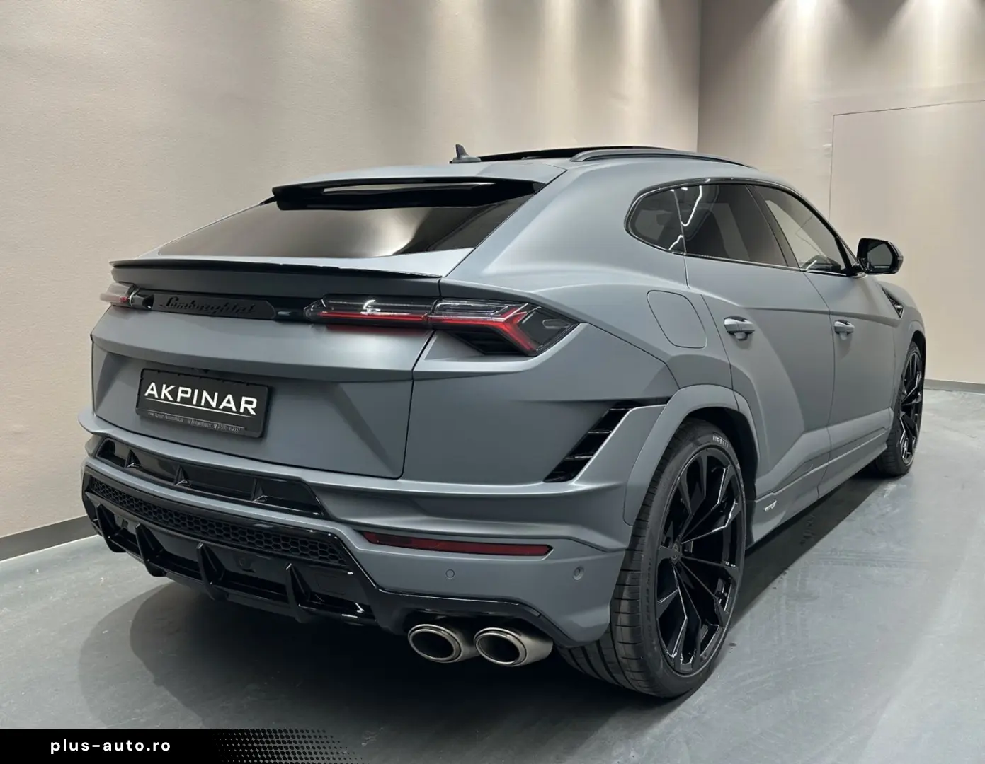 LAMBORGHINI Urus S - LIVRARE RAPIDA!